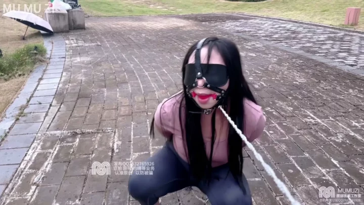 Screenshot 5 from MUMUZI: Xiaojiu’s Humiliating Outdoor Bondage Journey