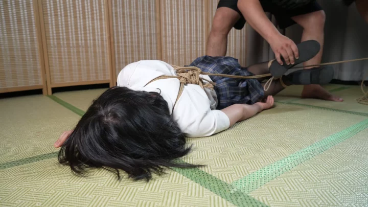 Screenshot 9 from Elephant Man Studio: JK Black Silk & Butterfly Hogtie Research