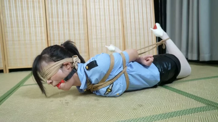Screenshot 3 from Elephant Man Studio: White Silk, White Heels, and Hogtie Bondage