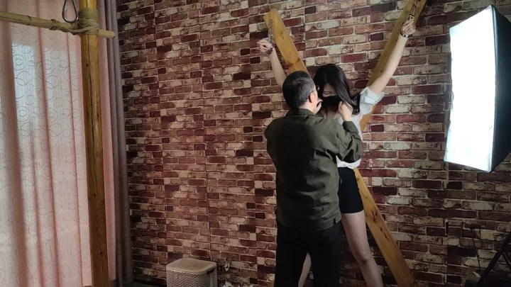 Screenshot 5 from Yang Rui: Extreme Limb Fixation Torture by Willing Studio