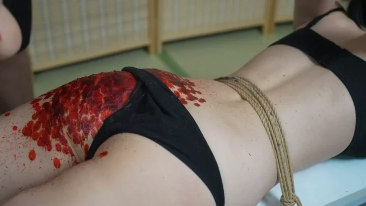 Screenshot 4 from Aow Aow Screams: Candle Wax & Bamboo Pole Torment