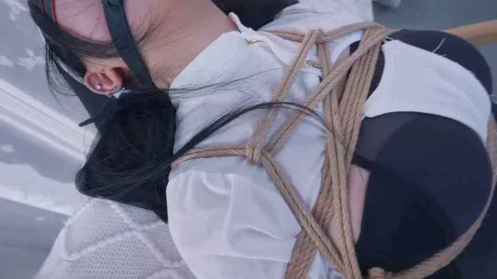 Screenshot 4 from Simi: Fallen Nun’s Ordeal – Bound, Gagged & Electrified