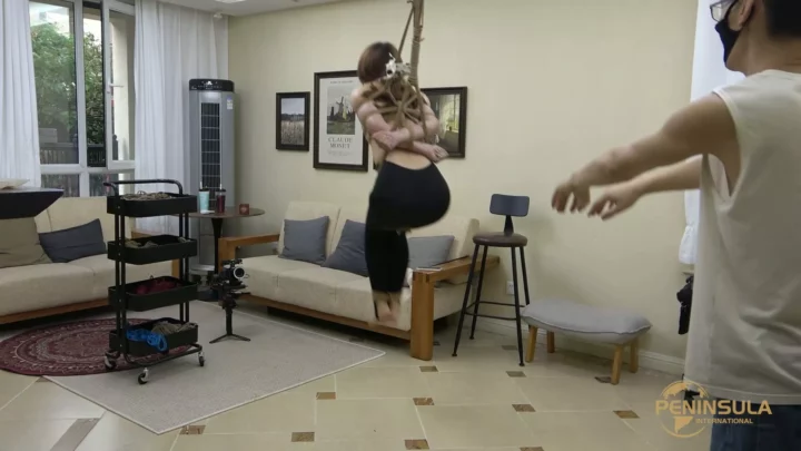 Screenshot 2 from Jinan Rope: Pedal Pants Punishment