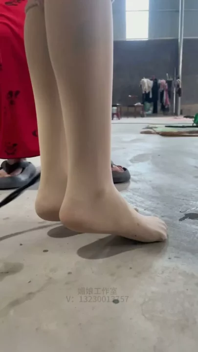 Screenshot 8 from Mei Niang Studio: Extreme Straight-Arm Suspension & Drooling Gag
