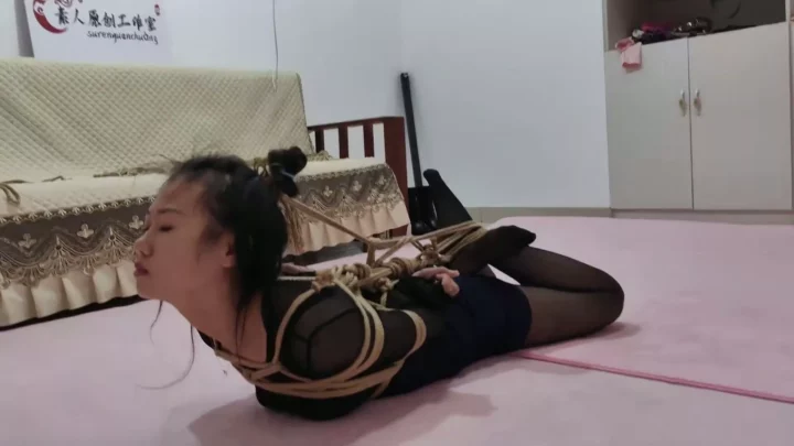 Screenshot 6 from Suren Yuanchuang: Bound Graduate Student’s Equestrian Ordeal