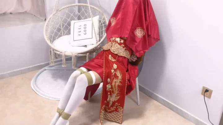 Screenshot 2 from Aww Meow: Chinese Bride’s Gagged Predicament