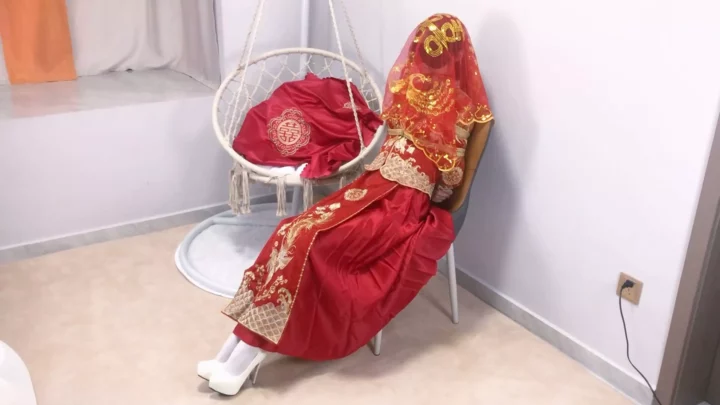 Screenshot 7 from Aww Meow: Chinese Bride’s Gagged Predicament