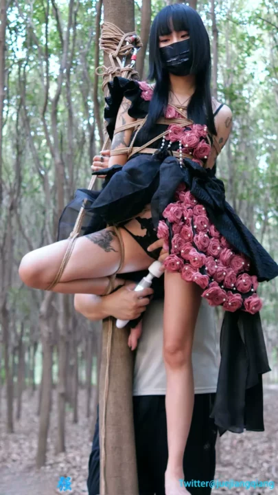 Screenshot 7 from Juejiang: Forest Frogtie Follies – Bound & Teased Outdoors