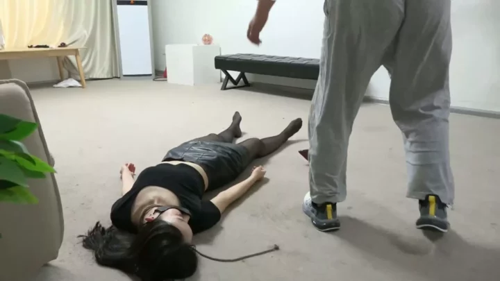 Screenshot 3 from XiaoYao: Lawyer’s Revenge – Bound and Gagged