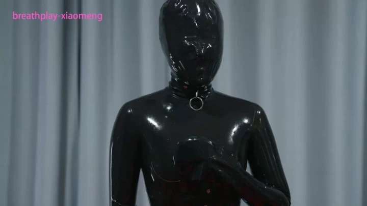 Screenshot 2 from Xiaomeng: Rubber Suit Call Control & Latex Hood Escape