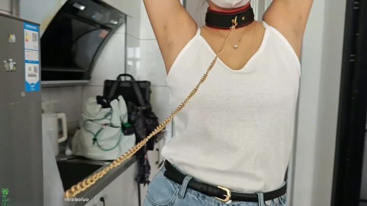 Screenshot 4 from Pineapple Photography: Debt Repayment in Bondage