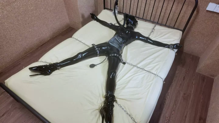 ZHUA: Bound, Gagged, and Helpless in Iron Chains