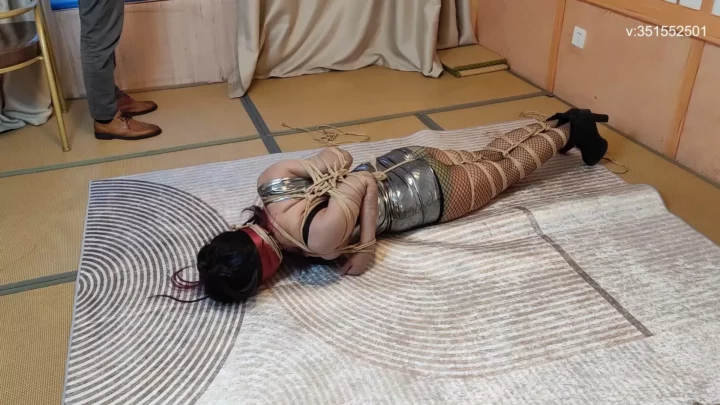 Screenshot 1 from Wenwen’s Extreme Bondage: Chicken Wing & Gag Training