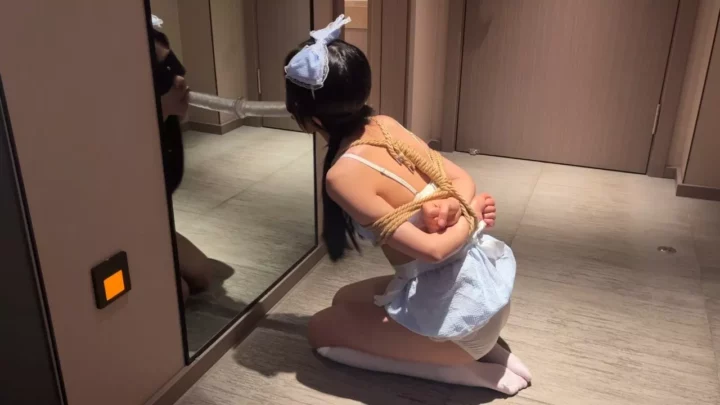 Screenshot 1 from Xiaoxing: Rabbit Tail Girl 2.0 – Frogtied & Gagged