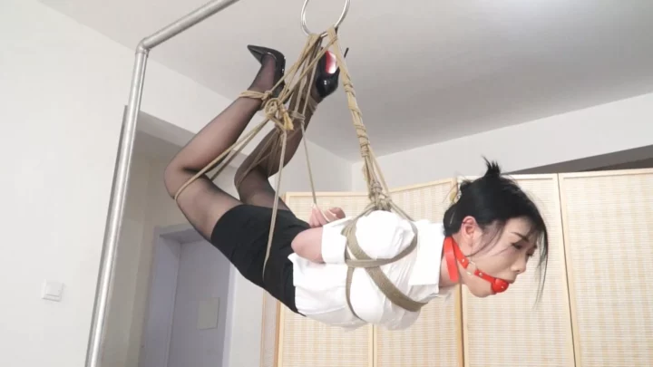 Screenshot 1 from XiaoYao’s ‘Punishment’ Remake: Han Yu Hogtied & Suspended