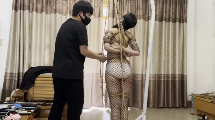 Screenshot 1 from Fu Yu: A’ran’s First Time in Fishnets – Hogtied & Gagged