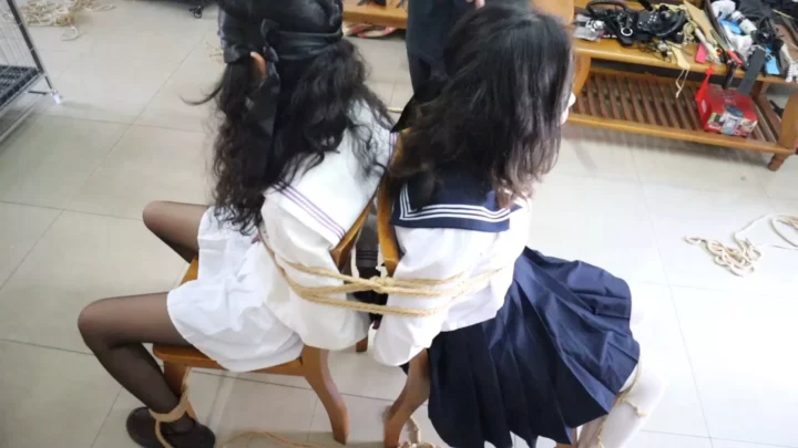 Screenshot 1 from Fu Yu: Double Trouble – Xiao Yu & A Yue’s Chair Bondage Ordeal