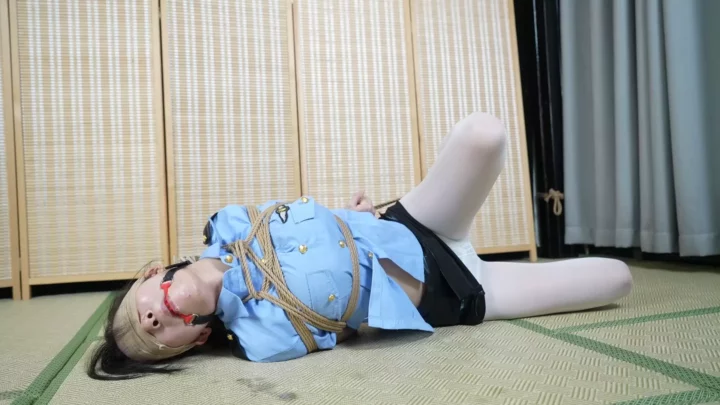 Screenshot 1 from Elephant Man Studio: White Silk, White Heels, and Hogtie Bondage