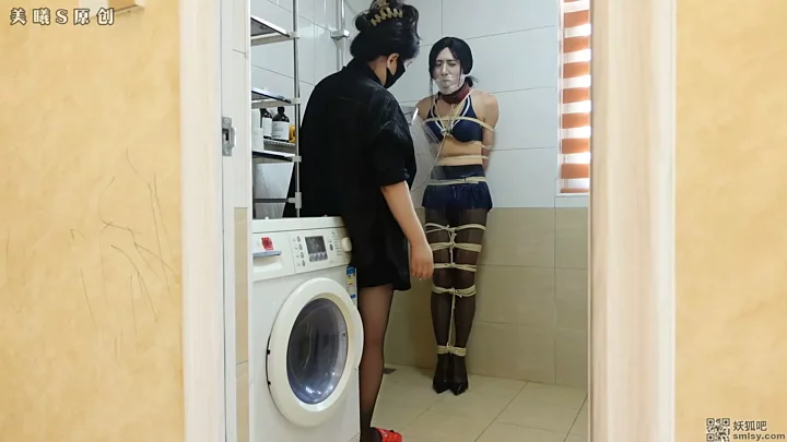 The Transvestite Swimsuit at Home Alone (Part 1) のスクリーンショット 7