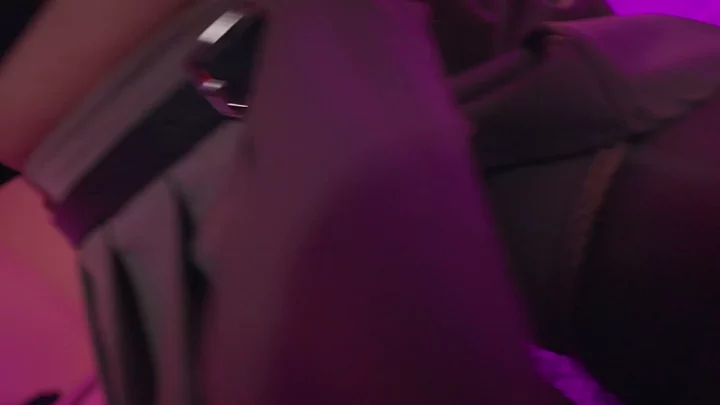 Screenshot 2 from Uncle sneaking into the beauty’s house 2