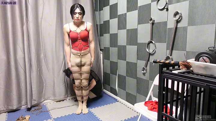 Screenshot 2 from Mermaid tied up with five flowers
