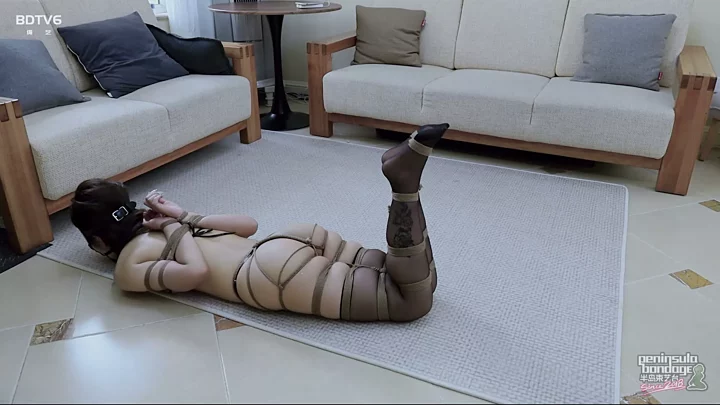 Screenshot 6 from Jinan Rope: Ze Ai’s Emoticon Mistake Leads to Bondage