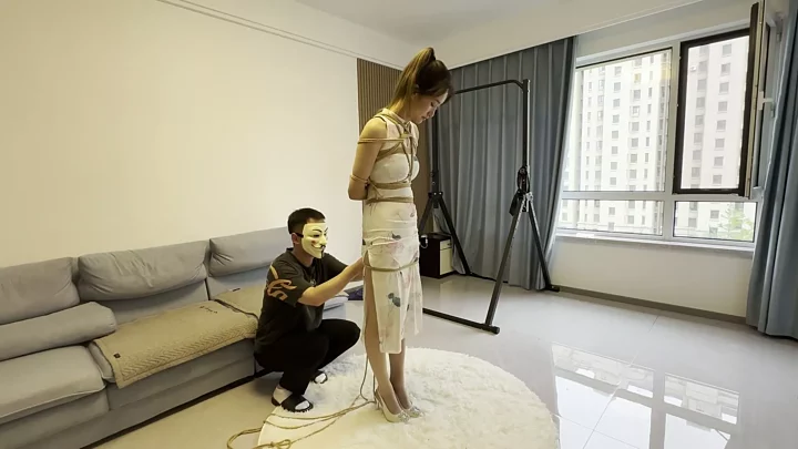 Screenshot 5 from Sexy cheongsam beauty came from afar to ask for TJ