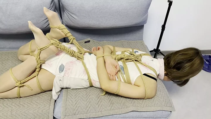 Screenshot 7 from Sexy cheongsam beauty came from afar to ask for TJ