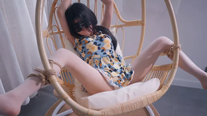 Screenshot 7 from Torture of Female Roommate 5