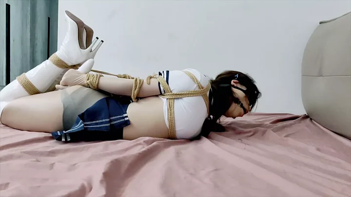 Screenshot 4 from Haisha’s sister in super short JK one-piece stockings