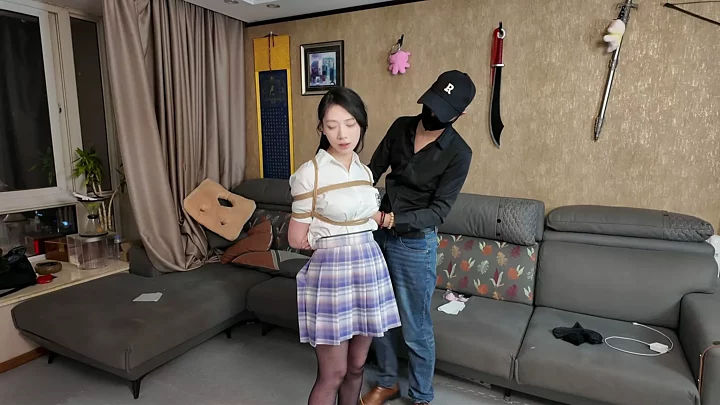 Screenshot 8 from Kidnapped by human traffickers