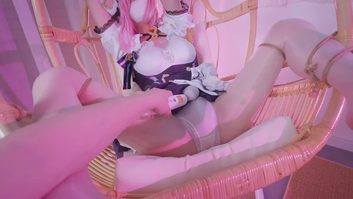 Screenshot 4 from Ailishia’s Maid Cosplay: Simi’s Eager Torture