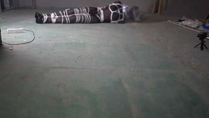 Screenshot 4 from How could I let him go, a top-notch rope slave?
