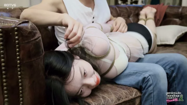 Screenshot 3 from Jinan Rope: The Silent Man’s Bound Predicament