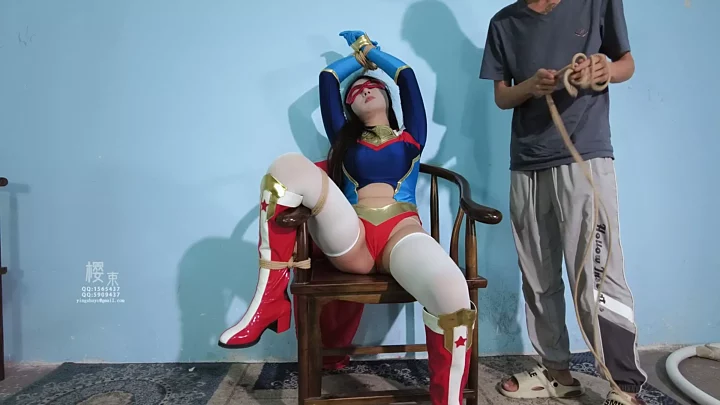 Screenshot 2 from The Powerless Superwoman