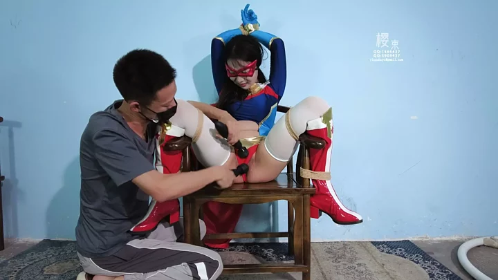 Screenshot 3 from The Powerless Superwoman