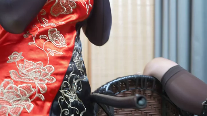 Screenshot 9 from Aoao & Xiao0 – cos Chunli & Ada Wong