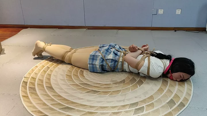 Screenshot 5 from Meng Fang tied up with a sea rope and tied up with four horses
