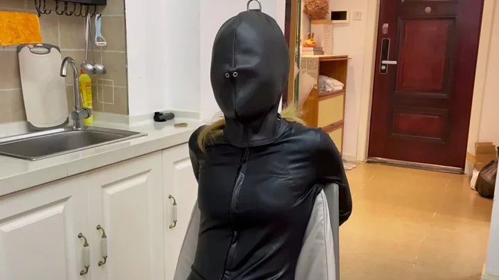 Screenshot 2 from Xiao Xing: Bound Art Records’ Tape Gag & Headgear Restraint