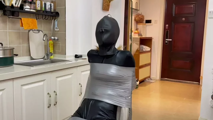 Screenshot 4 from Xiao Xing: Bound Art Records’ Tape Gag & Headgear Restraint