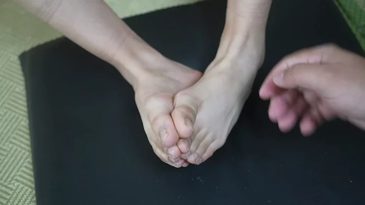 Screenshot 4 from Chao Chao: Elephant Man Studio’s Real Sticky Feet & Hands Ordeal