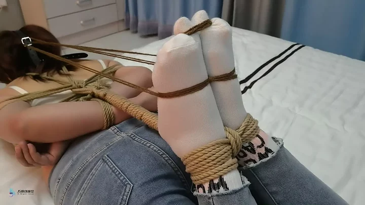 Screenshot 5 from JS: Four-Horse Bondage & Gagged Submission
