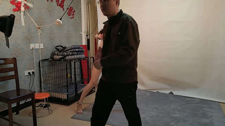 Screenshot 3 from Willing Studio: Captive in White – Chinese Electric Hoist Bondage