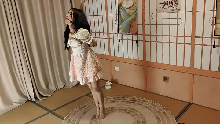 Screenshot 5 from Luo Luo is tied up and struggled