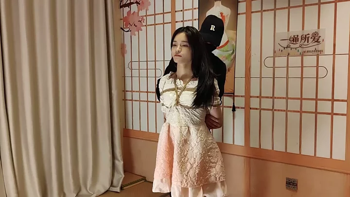 Screenshot 6 from Luo Luo is tied up and struggled