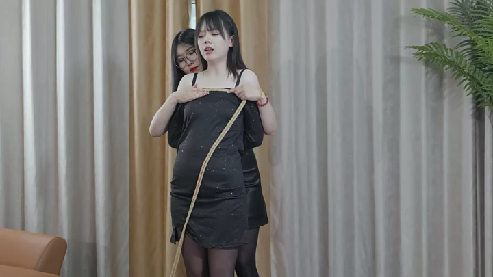 Screenshot 2 from Red Carp Studio: Internet Addiction Bondage Therapy Part 2
