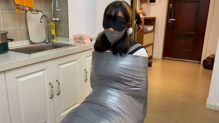 Screenshot 4 from Bound Art Records: Chinese Hogtie Mummification