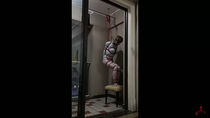 Screenshot 8 from What to do if you fall down while self-bound on a rainy night