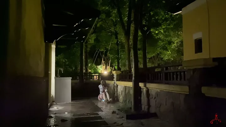 Screenshot 9 from What to do if you fall down while self-bound on a rainy night