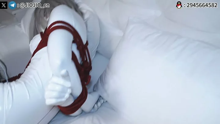 Screenshot 8 from Milky white full-cover PU tights and white boots